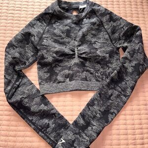 Women's Camouflage Long Sleeve Crop Top
